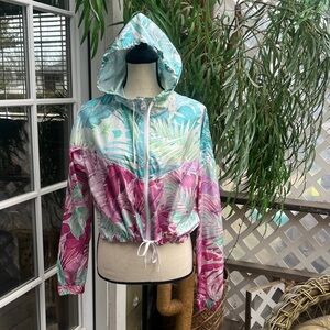 Nike woman’s Windrunner Hawaiian  cropped jacket size S